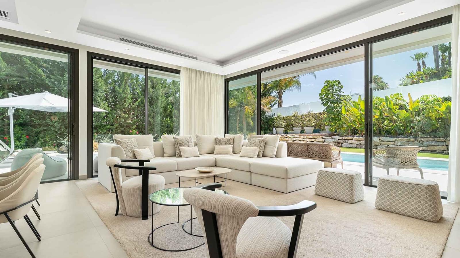 4 sypialnia Willa na sprzedaż w Nueva Andalucia z basenem - 3 950 000 € (Ref: 9390566)