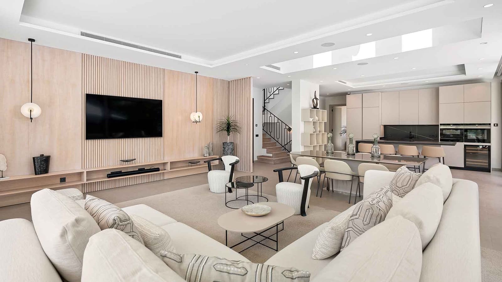 4 sypialnia Willa na sprzedaż w Nueva Andalucia z basenem - 3 950 000 € (Ref: 9390566)