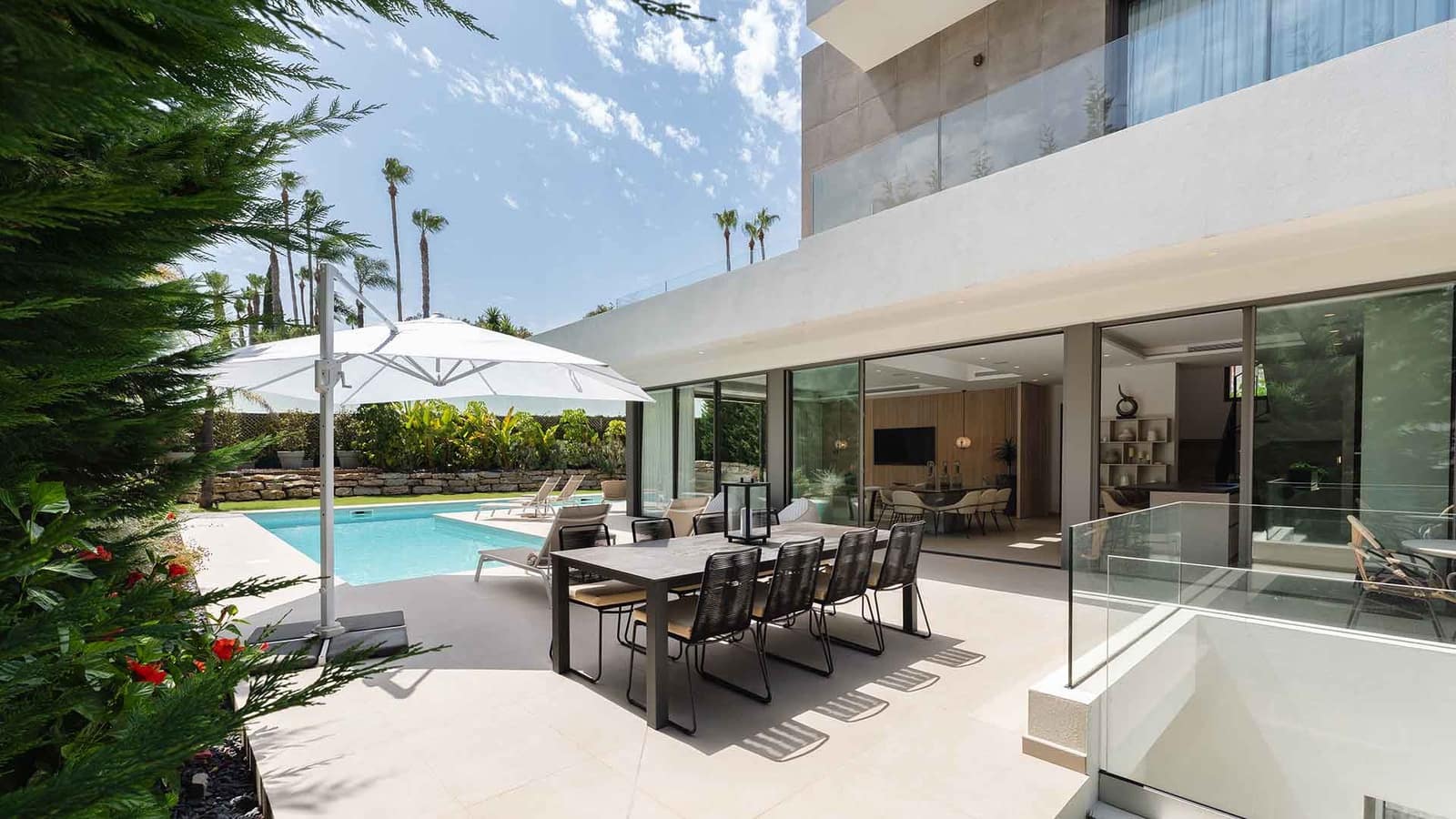 4 sypialnia Willa na sprzedaż w Nueva Andalucia z basenem - 3 950 000 € (Ref: 9390566)