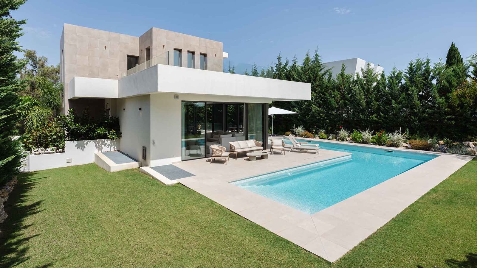 4 sypialnia Willa na sprzedaż w Nueva Andalucia z basenem - 3 950 000 € (Ref: 9390566)