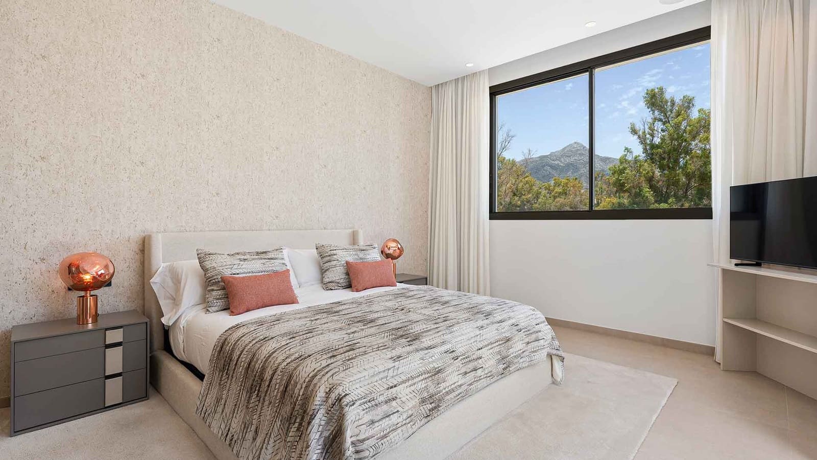 4 sypialnia Willa na sprzedaż w Nueva Andalucia z basenem - 3 950 000 € (Ref: 9390566)