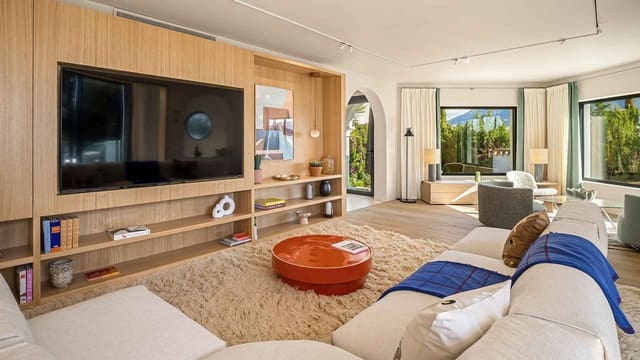 4 sypialnia Willa na sprzedaż w Las Brisas, Marbella z basenem - 3 100 000 € (Ref: 9390567)