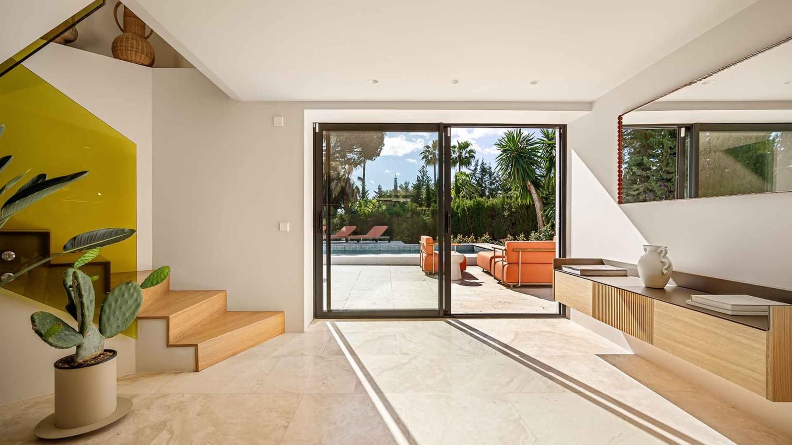 4 sypialnia Willa na sprzedaż w Nueva Andalucia z basenem - 3 100 000 € (Ref: 9390567)