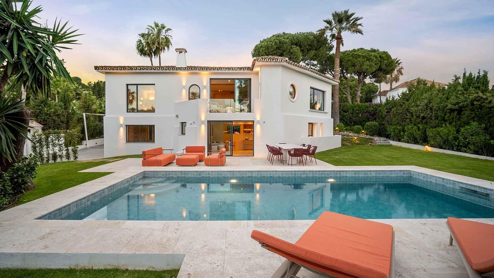 4 sypialnia Willa na sprzedaż w Nueva Andalucia z basenem - 3 100 000 € (Ref: 9390567)