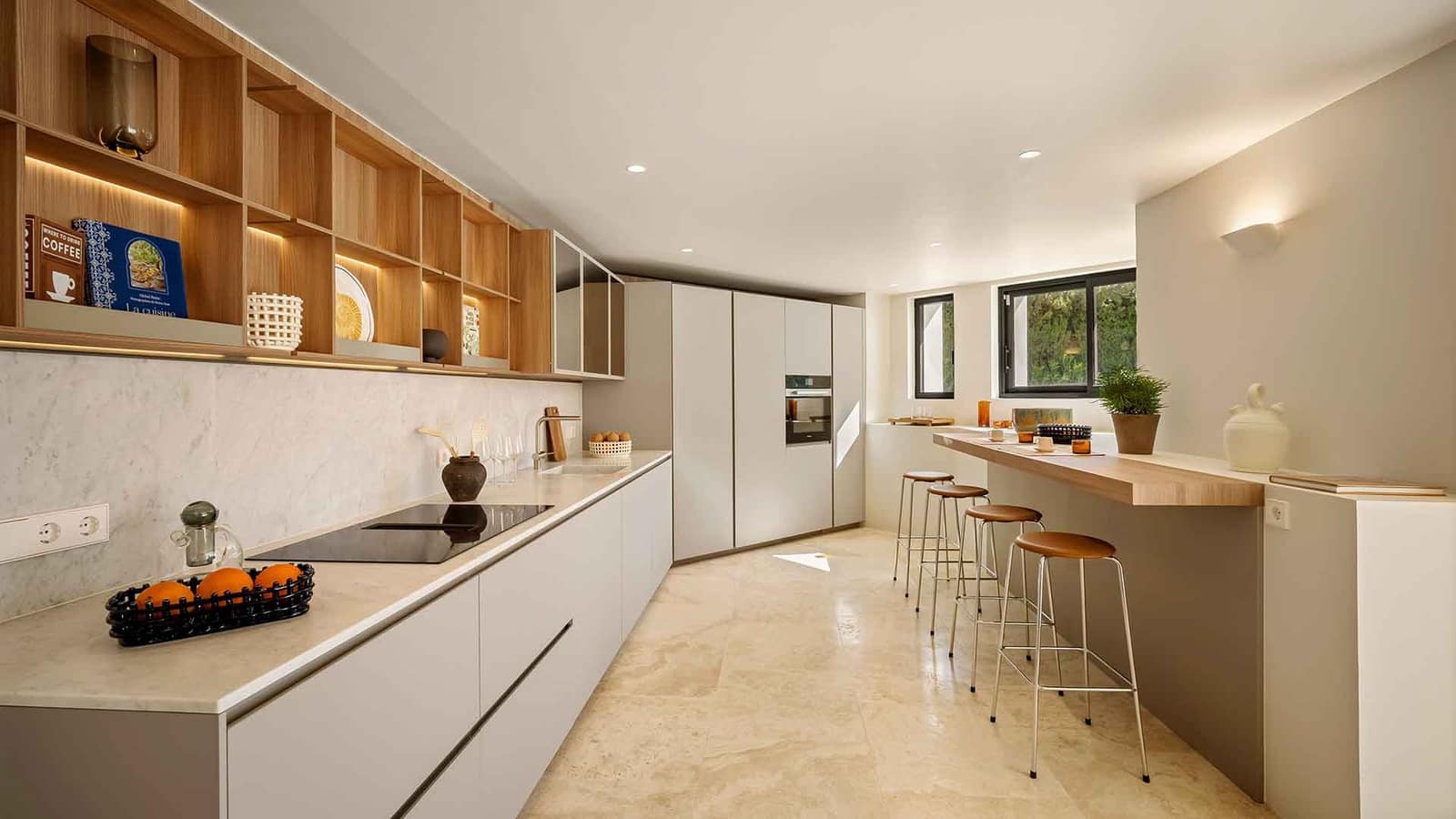 4 sypialnia Willa na sprzedaż w Nueva Andalucia z basenem - 3 100 000 € (Ref: 9390567)