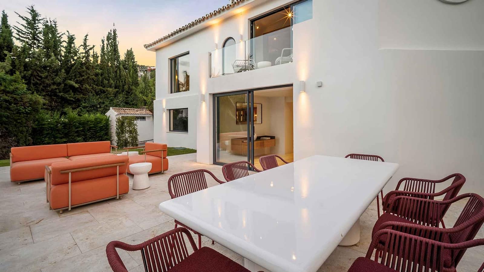 4 sypialnia Willa na sprzedaż w Nueva Andalucia z basenem - 3 100 000 € (Ref: 9390567)