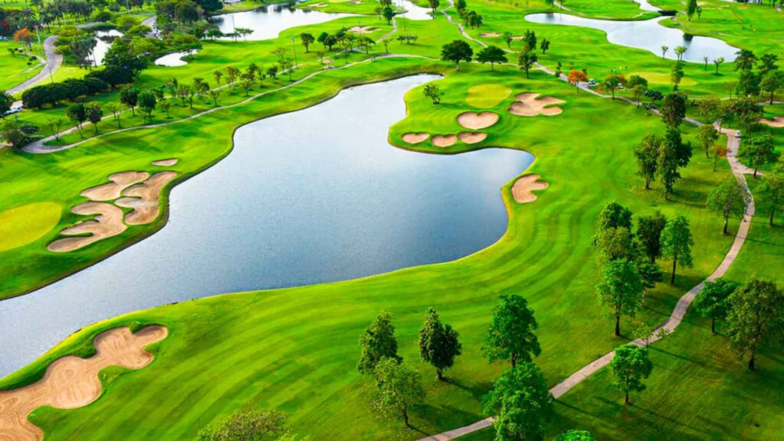 4 sypialnia Willa na sprzedaż w Nueva Andalucia z basenem - 3 100 000 € (Ref: 9390567)