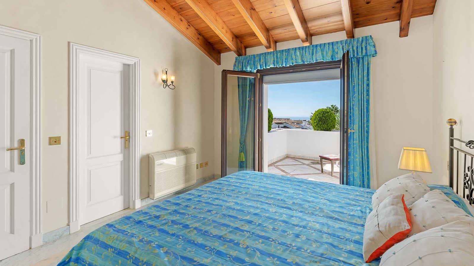 4 soveværelse Penthouse til salg i Golden Mile med swimmingpool - € 2.600.000 (Ref: 9398379)