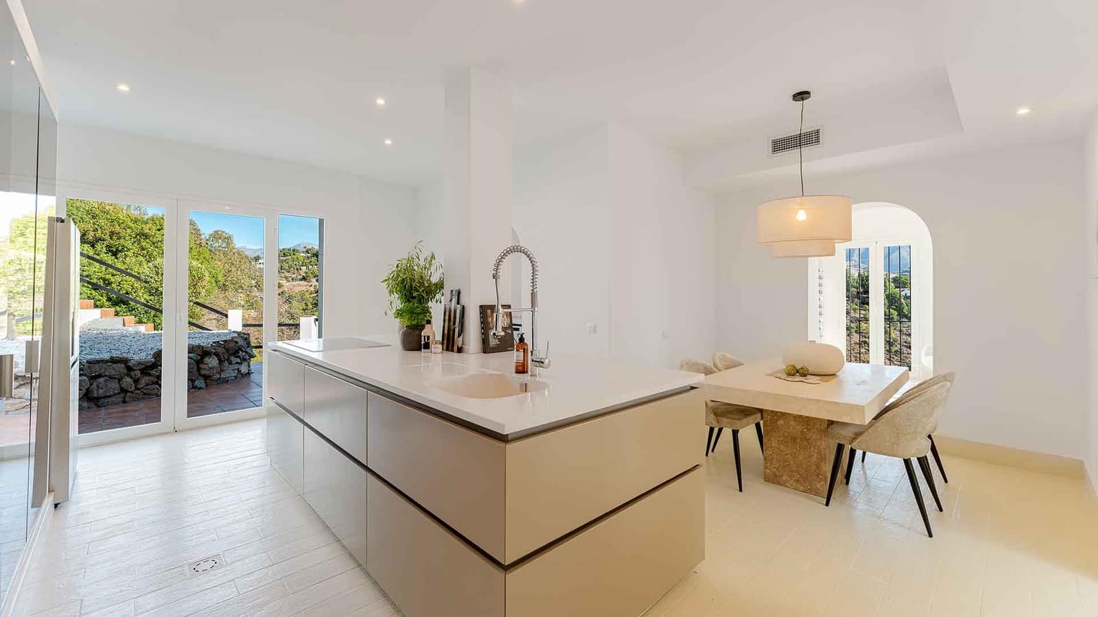 6 chambre Villa/Maison à vendre à El Madronal - 3 295 000 € (Ref: 9406554)