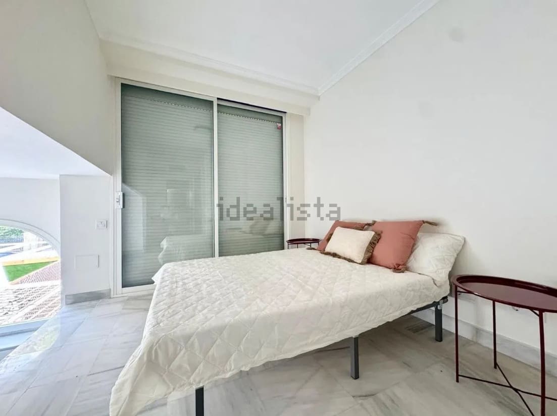 2 soverom Leilighet til salgs i Marbella med svømmebasseng - € 849 000 (Ref: 9430984)