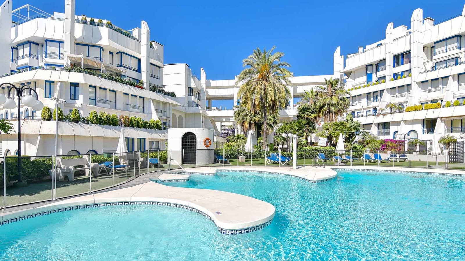 2 soverom Leilighet til salgs i Marbella med svømmebasseng - € 849 000 (Ref: 9430984)