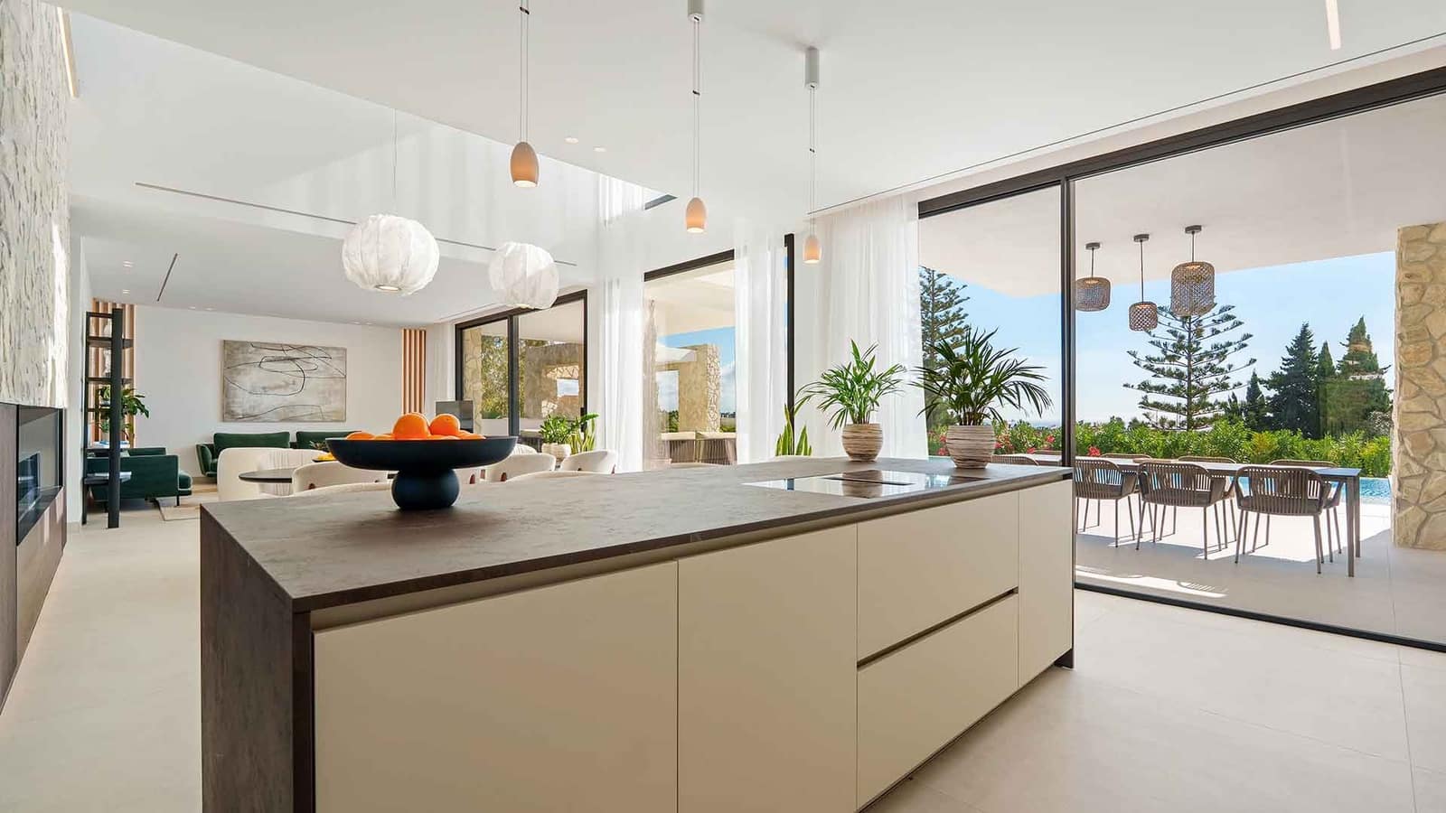 5 bedroom Villa for sale in La Quinta with pool - € 5,495,000 (Ref: 9439998)