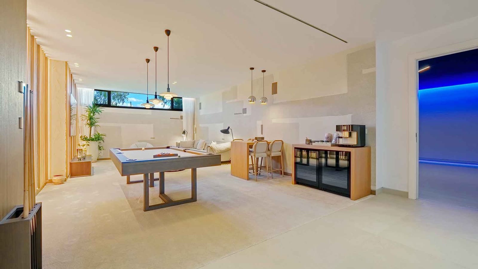 5 bedroom Villa for sale in La Quinta with pool - € 5,495,000 (Ref: 9439998)