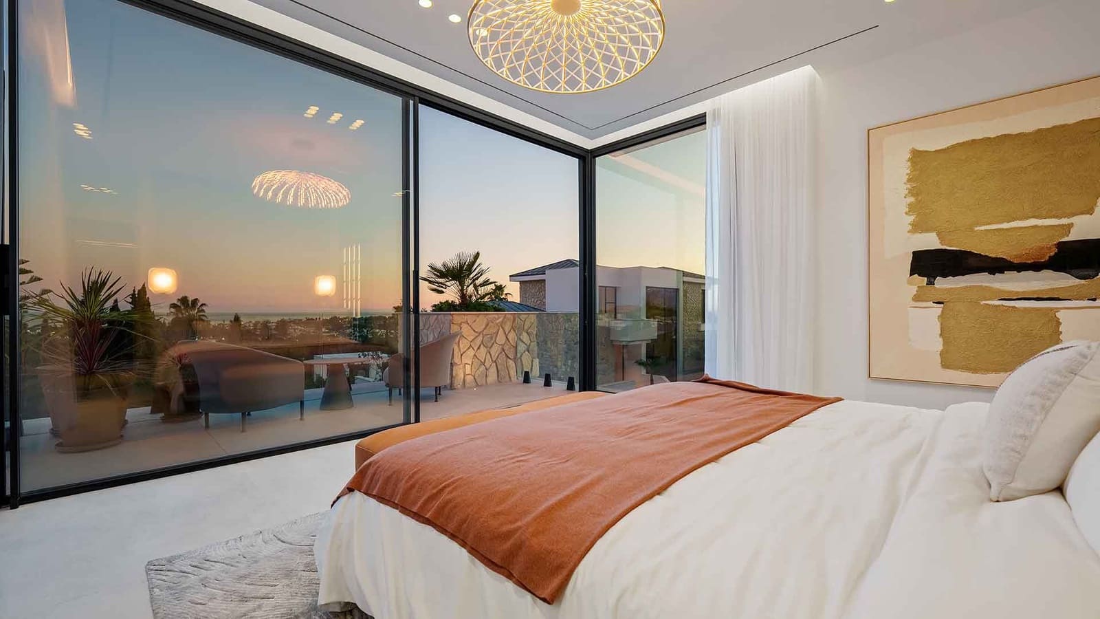 5 bedroom Villa for sale in La Quinta with pool - € 5,495,000 (Ref: 9439998)