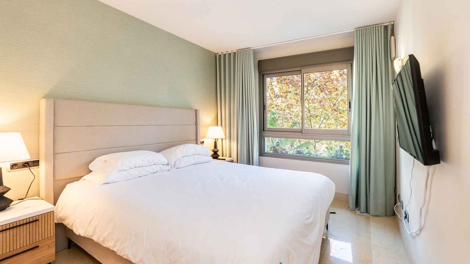 3 bedroom Apartment for sale in Golden Mile with pool - € 1,543,000 (Ref: 9448874)