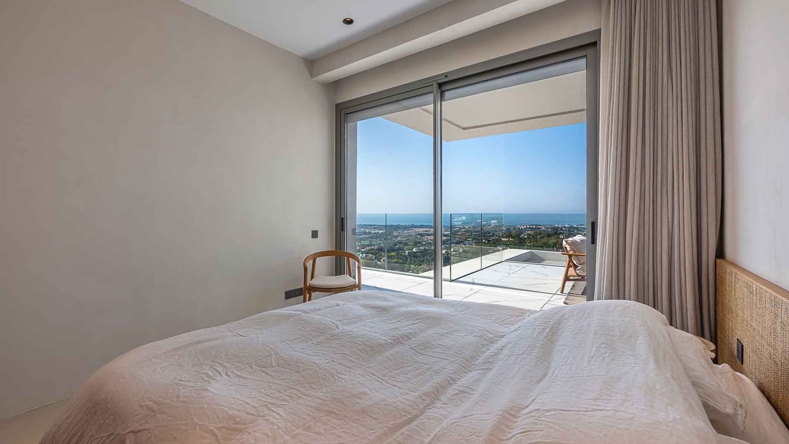 3 makuuhuone Huoneisto myytävänä paikassa Benahavis mukana uima-altaan - 1 950 000 € (Ref: 9450240)