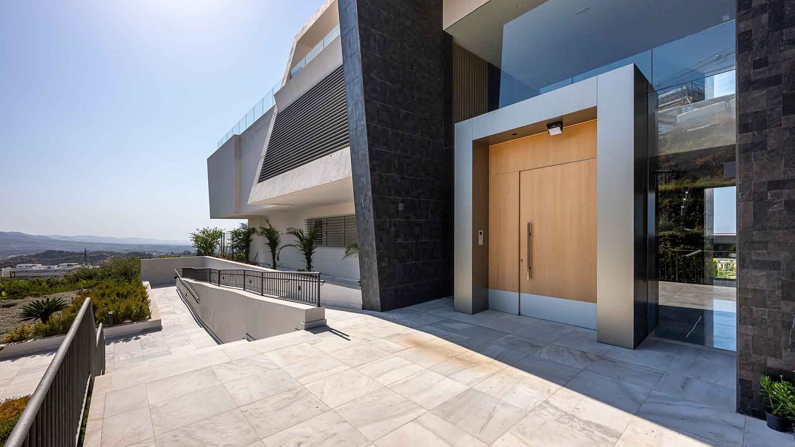 3 makuuhuone Huoneisto myytävänä paikassa Benahavis mukana uima-altaan - 1 950 000 € (Ref: 9450240)