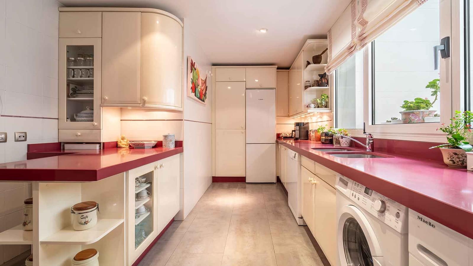 Apartamento de 4 habitaciones en Marbella en venta con piscina - 2.650.000 € (Ref: 9497044)