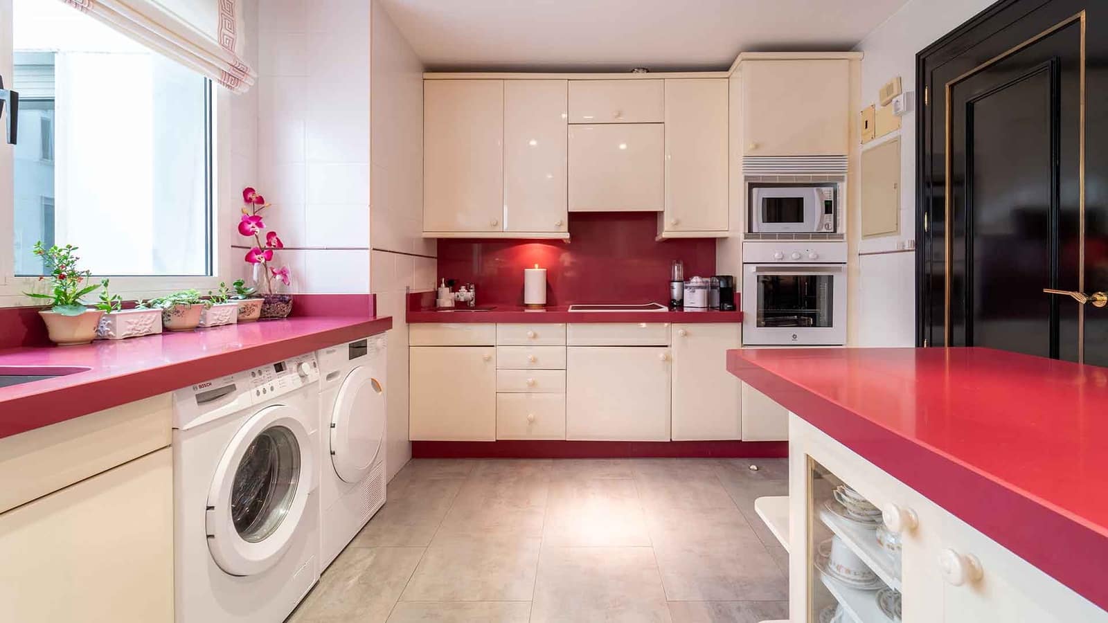 Apartamento de 4 habitaciones en Marbella en venta con piscina - 2.650.000 € (Ref: 9497044)