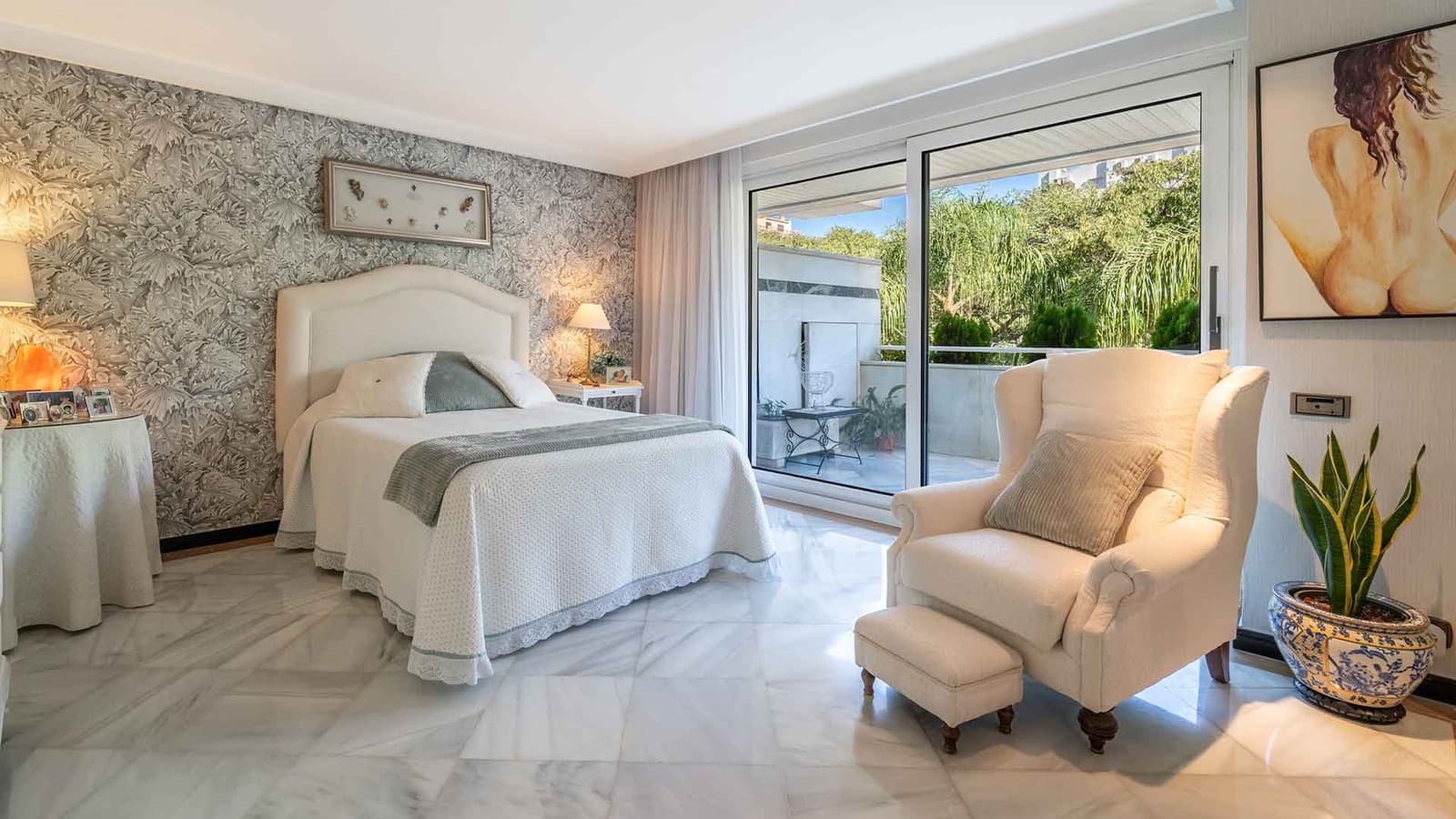 Apartamento de 4 habitaciones en Marbella en venta con piscina - 2.650.000 € (Ref: 9497044)