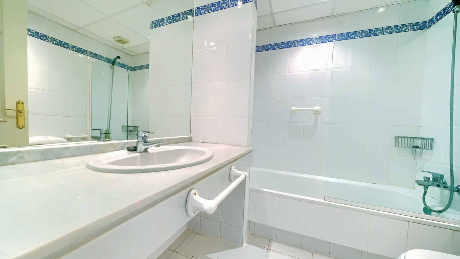 2 chambre Appartement à vendre à Estepona avec piscine - 390 000 € (Ref: 9530376)