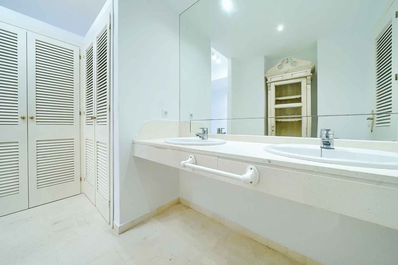 2 chambre Appartement à vendre à Estepona avec piscine - 390 000 € (Ref: 9530376)