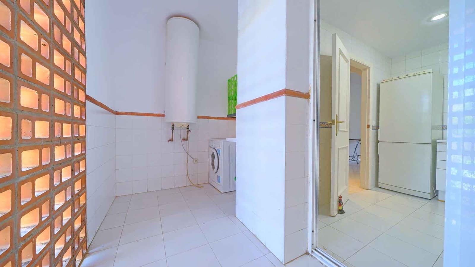 2 chambre Appartement à vendre à Estepona avec piscine - 390 000 € (Ref: 9530376)