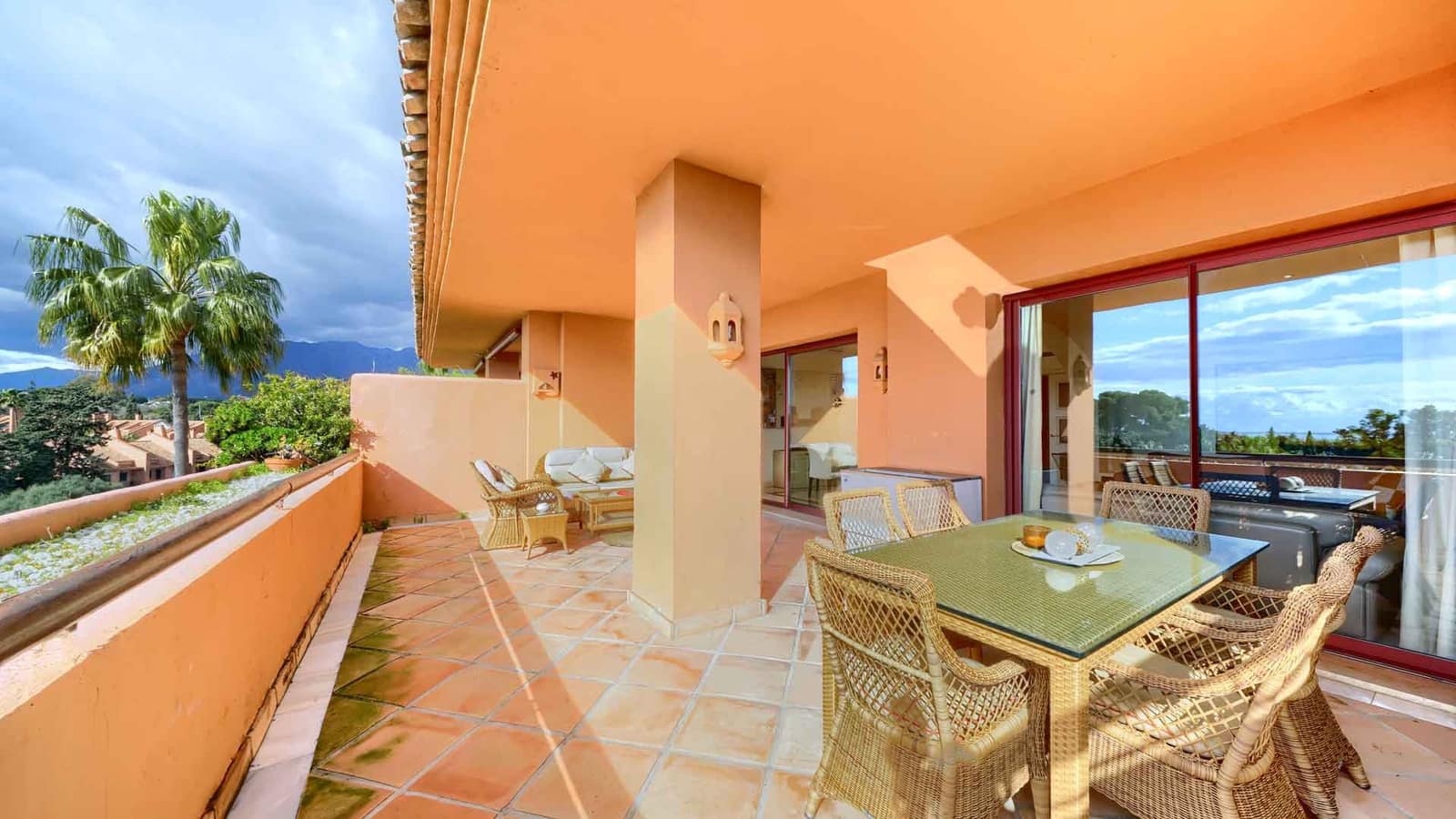 3 chambre Penthouse à vendre à Elviria avec piscine - 1 650 000 € (Ref: 9530377)