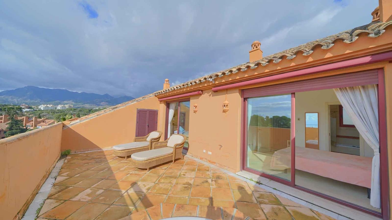 3 chambre Penthouse à vendre à Elviria avec piscine - 1 650 000 € (Ref: 9530377)