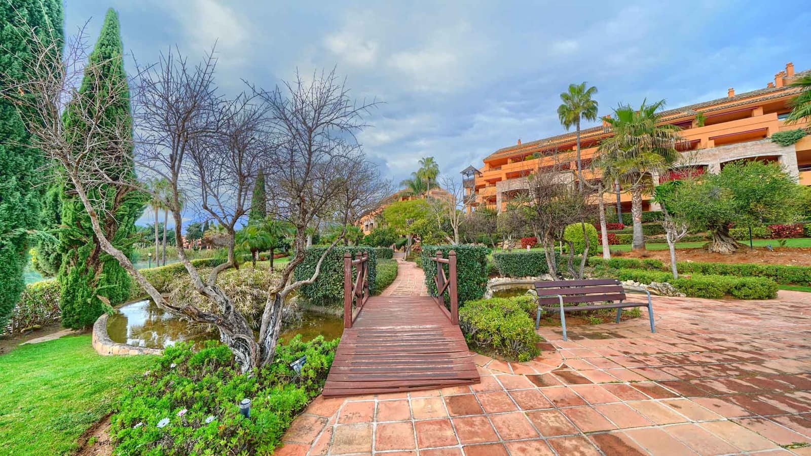 3 chambre Penthouse à vendre à Elviria avec piscine - 1 650 000 € (Ref: 9530377)