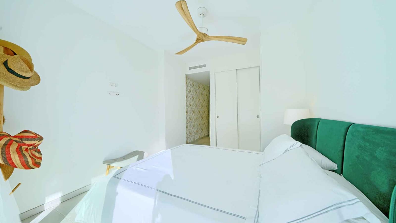 2 Zimmer Apartment zu verkaufen in Estepona mit Pool - 570.000 € (Ref: 9543454)