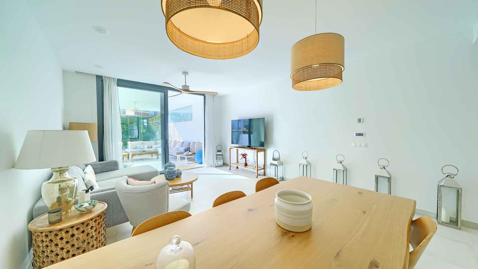 2 Zimmer Apartment zu verkaufen in Estepona mit Pool - 570.000 € (Ref: 9543454)