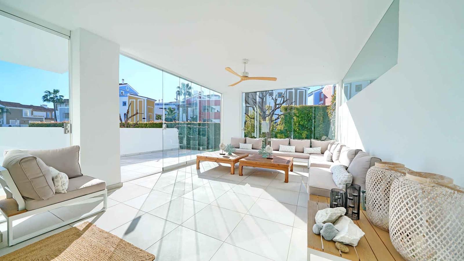 2 Zimmer Apartment zu verkaufen in Estepona mit Pool - 570.000 € (Ref: 9543454)