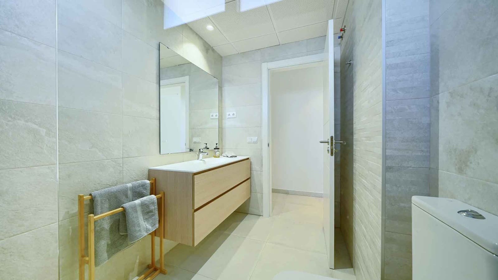 2 Zimmer Apartment zu verkaufen in Estepona mit Pool - 570.000 € (Ref: 9543454)