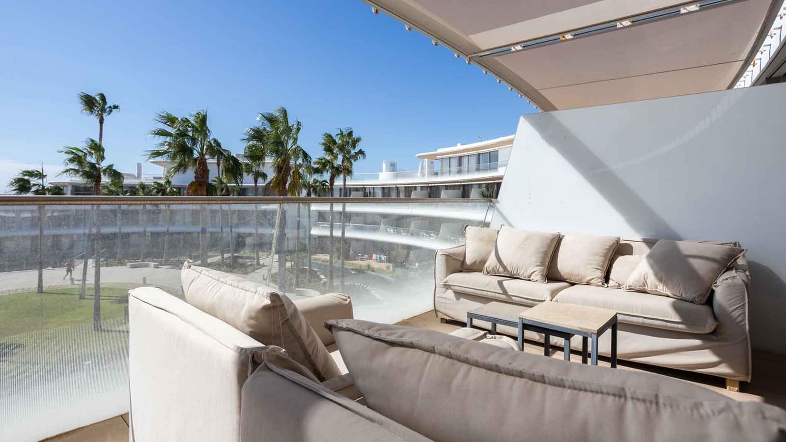 4 chambre Appartement à vendre à Estepona avec piscine - 1 350 000 € (Ref: 9547913)