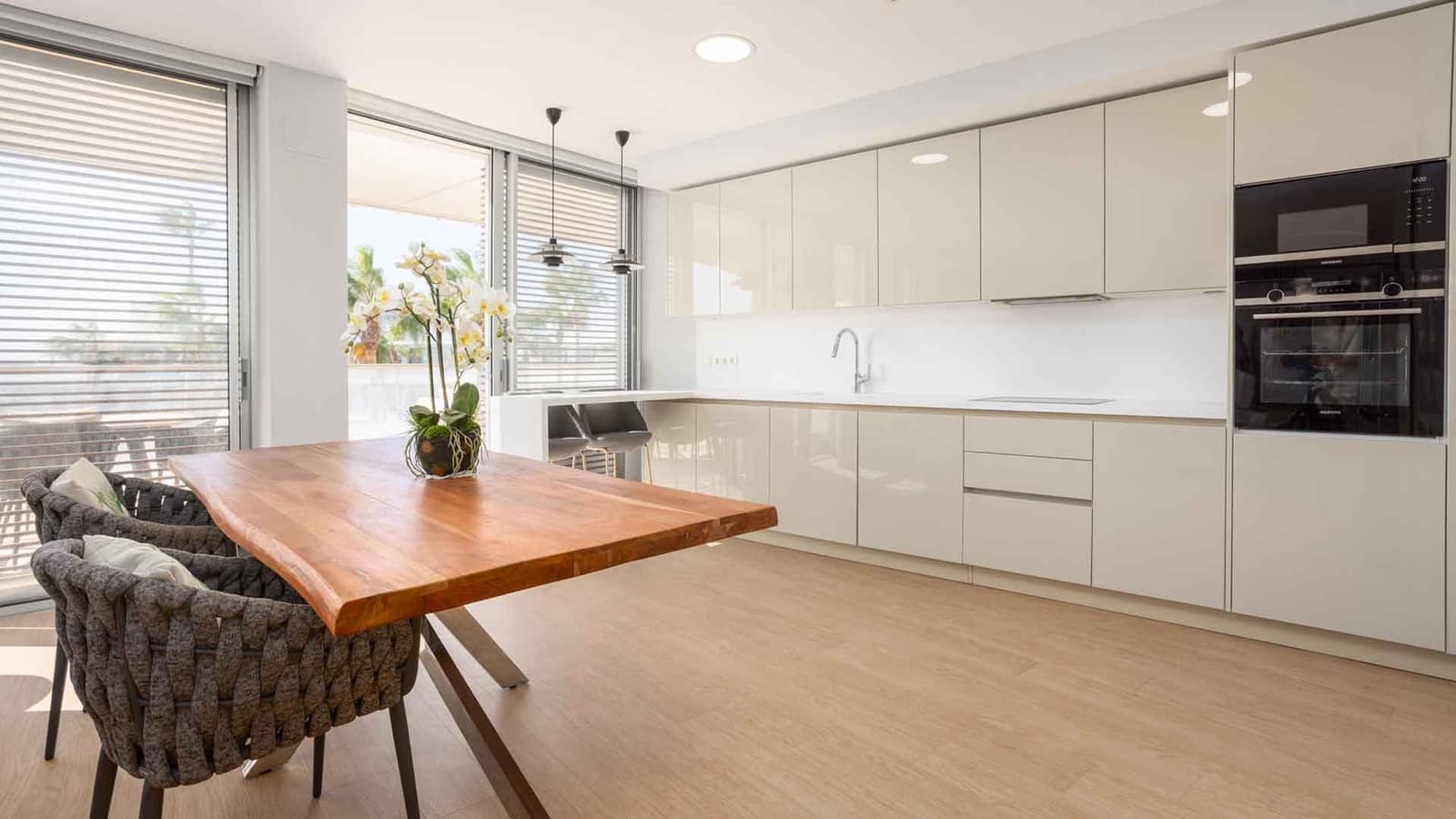 4 chambre Appartement à vendre à Estepona avec piscine - 1 350 000 € (Ref: 9547913)