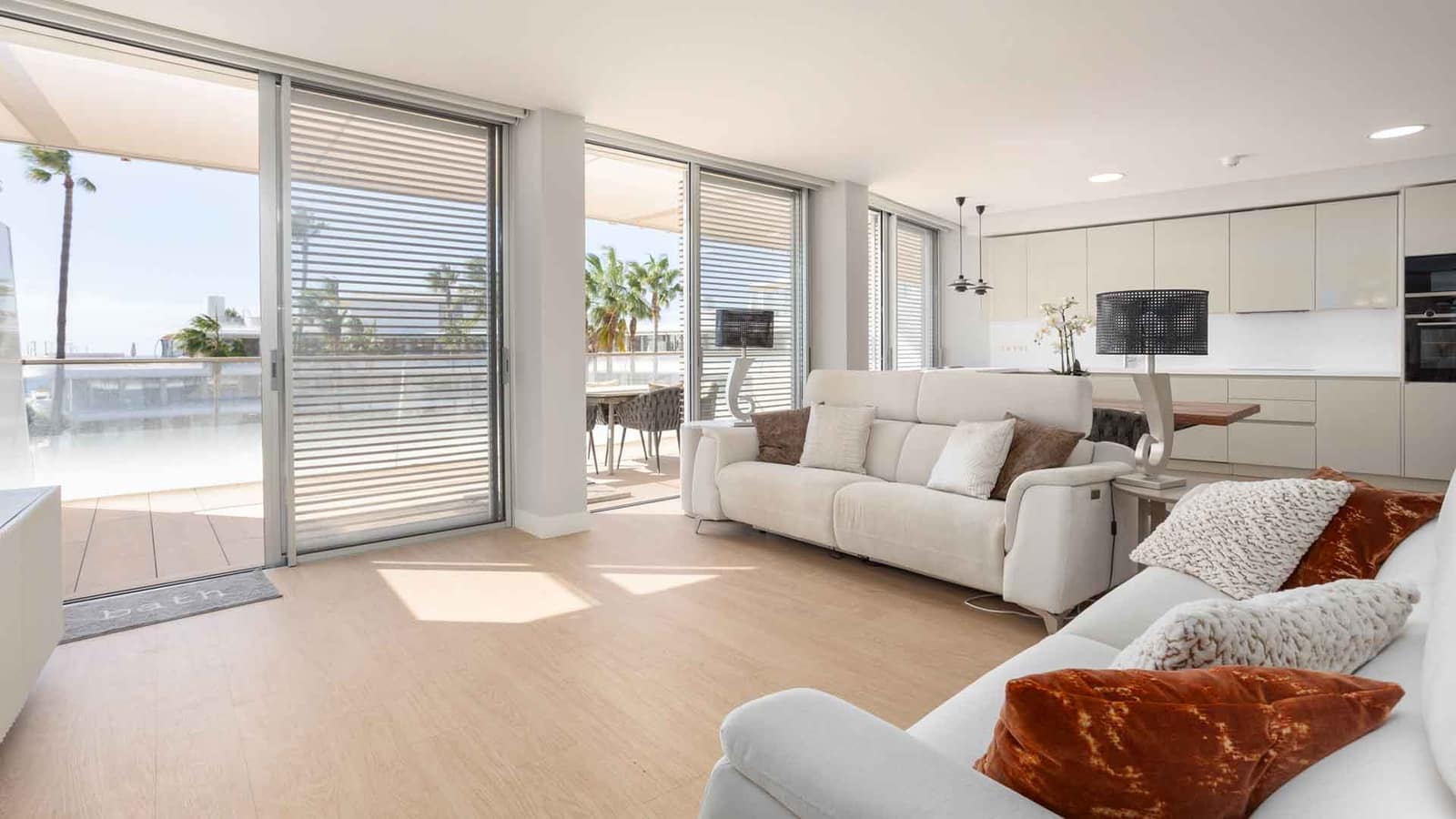 4 chambre Appartement à vendre à Estepona avec piscine - 1 350 000 € (Ref: 9547913)