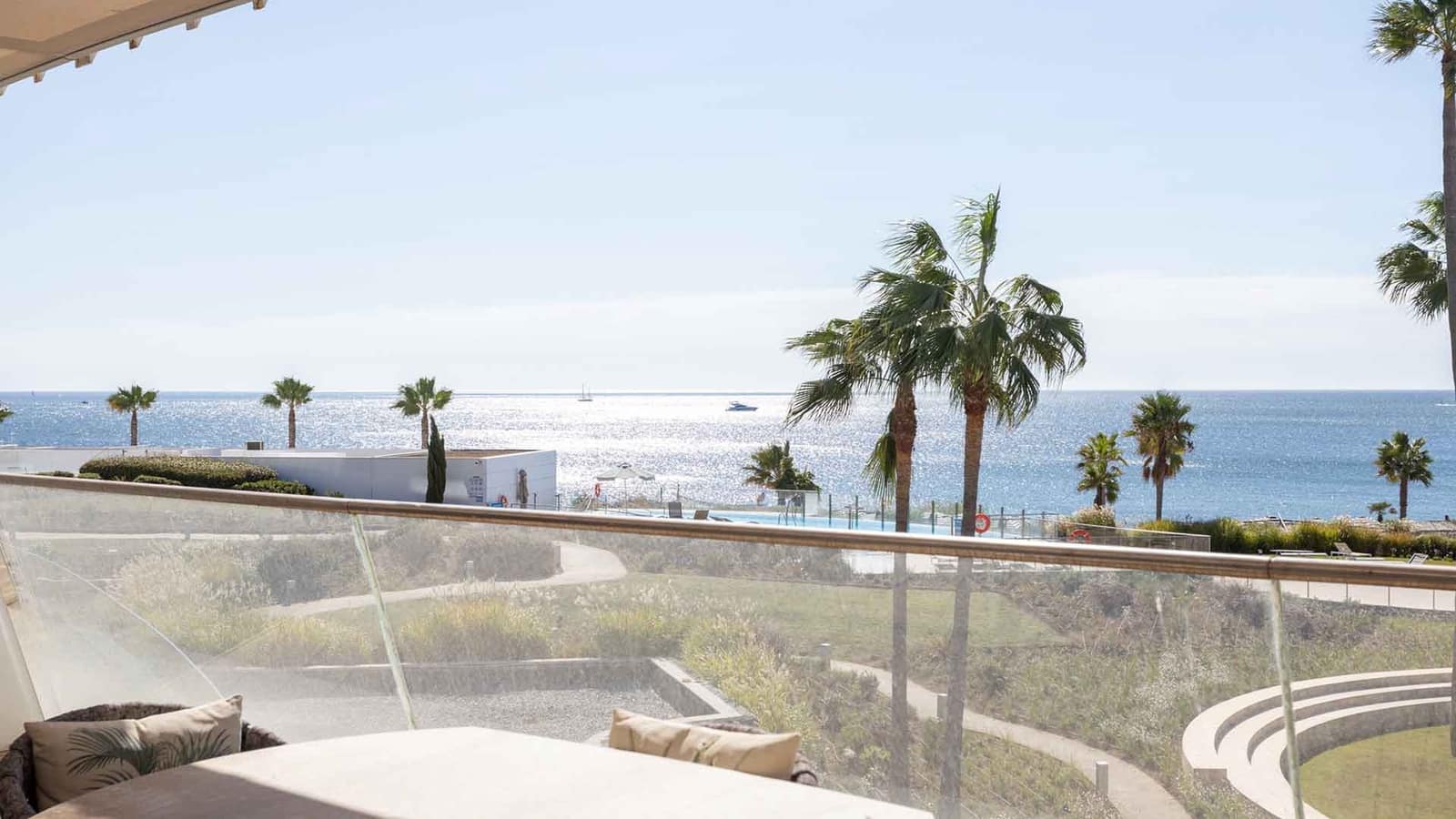 4 chambre Appartement à vendre à Estepona avec piscine - 1 350 000 € (Ref: 9547913)