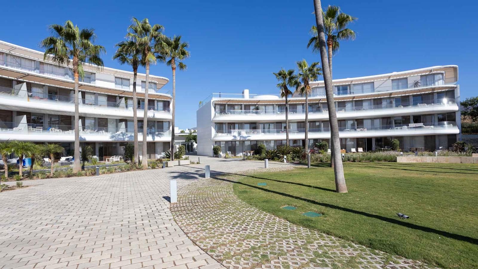 4 chambre Appartement à vendre à Estepona avec piscine - 1 350 000 € (Ref: 9547913)