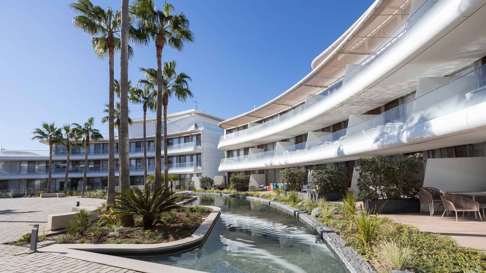 4 chambre Appartement à vendre à Estepona avec piscine - 1 350 000 € (Ref: 9547913)