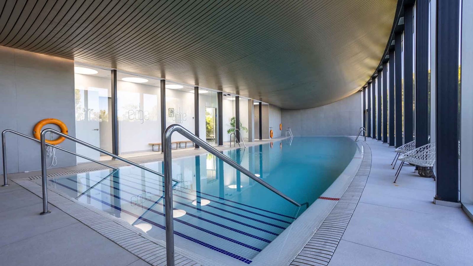 4 chambre Appartement à vendre à Estepona avec piscine - 1 350 000 € (Ref: 9547913)