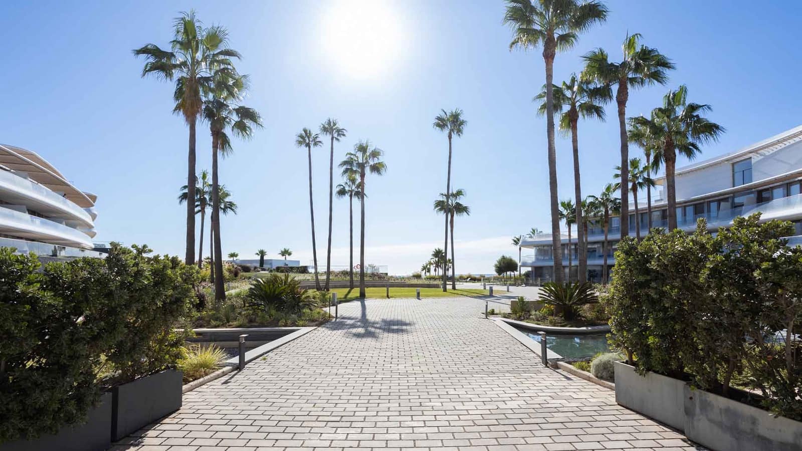 4 chambre Appartement à vendre à Estepona avec piscine - 1 350 000 € (Ref: 9547913)