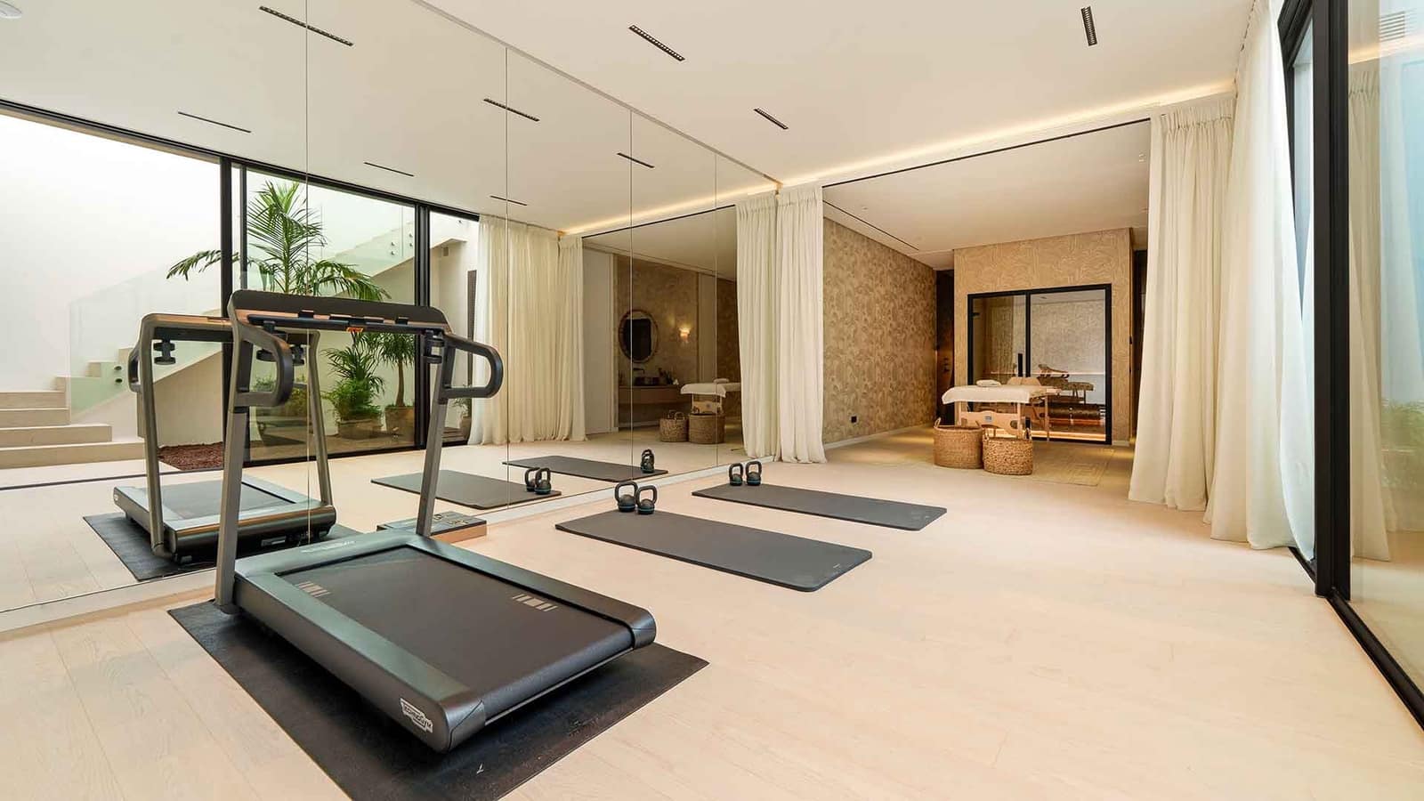 5 soveværelse Villa til salg i Golden Mile med swimmingpool - € 5.995.000 (Ref: 9555580)