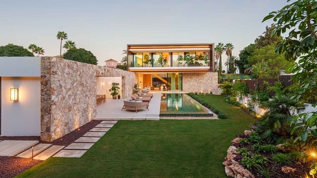 5 sovrum Villa till salu i Lomas De Marbella, Marbella med pool - 5 995 000 € (Ref: 9555580)