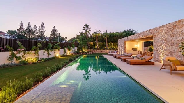 5 makuuhuone Huvila myytävänä paikassa Lomas De Marbella, Marbella mukana uima-altaan - 5 995 000 € (Ref: 9555580)