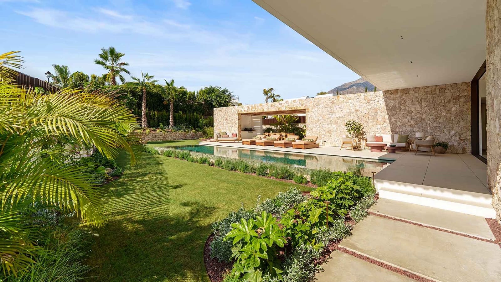 5 soveværelse Villa til salg i Golden Mile med swimmingpool - € 5.995.000 (Ref: 9555580)