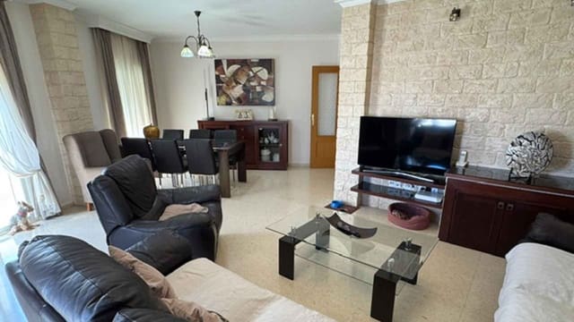 4 chambre Penthouse à vendre à Centro, Estepona avec piscine - 790 000 € (Ref: 9568394)