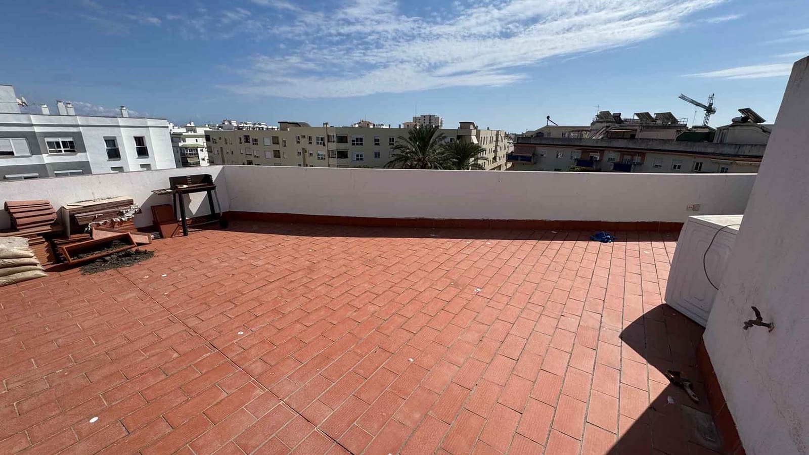 4 bedroom Penthouse for sale in Estepona with pool - € 790,000 (Ref: 9568394)
