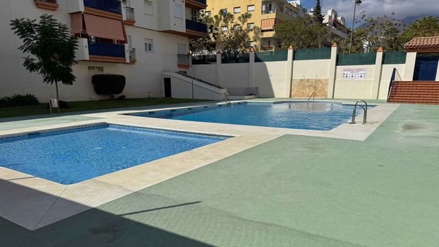 4 chambre Penthouse à vendre à Centro, Estepona avec piscine - 790 000 € (Ref: 9568394)