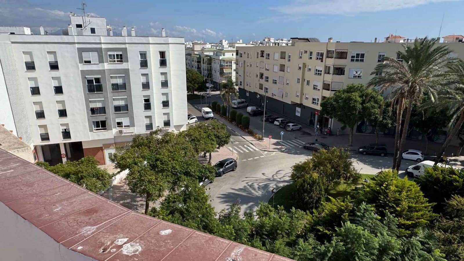 4 bedroom Penthouse for sale in Estepona with pool - € 790,000 (Ref: 9568394)